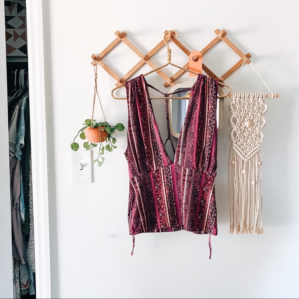FREE PEOPLE • v-cut sleeveless top